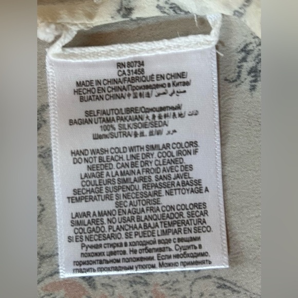 Silk top women’s medium blouse, cream, grey, and light pink, keyhole button back - Picture 3 of 5